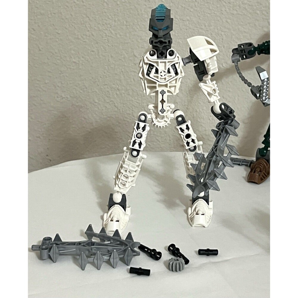LEGO Bionicle Buildable Characters Lot - Incomplete For Parts/Pieces Vintage - Picture 2 of 5